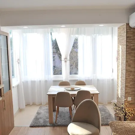 Apartment Lucijano *