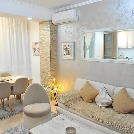 Apartment Lucijano *